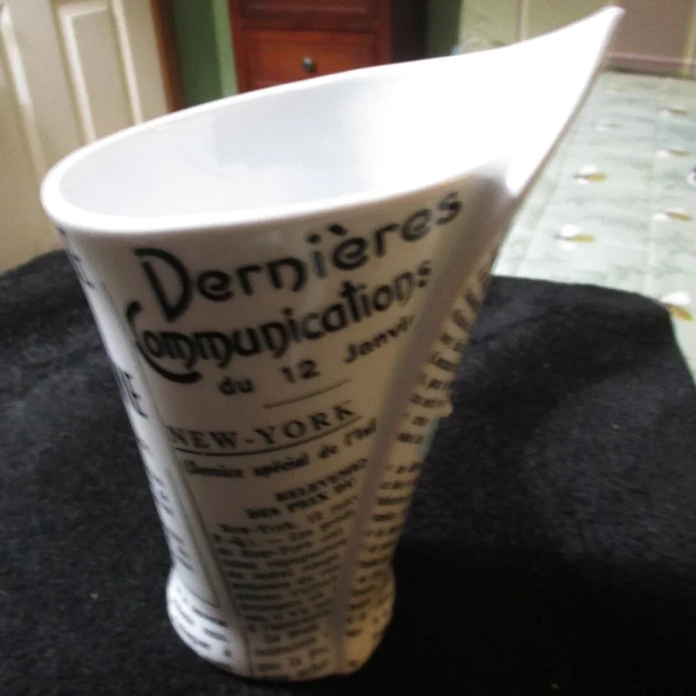 Williams Sonoma Newspaper Theme Ceramic French Fry Holder